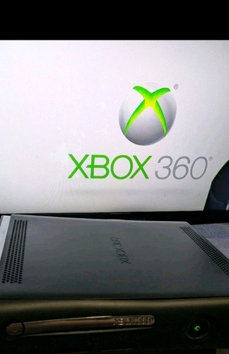 Xbox 360 elite - 120gb, solo